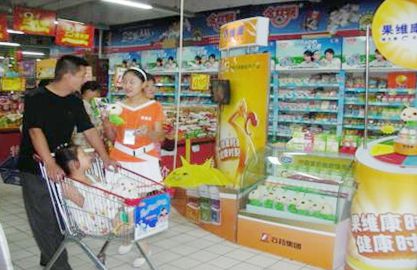 以专职导购促销为主的终端推广+广告拉动